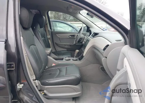 2017 Chevrolet Traverse Ls из США, поврежденный, VIN 1GNKRFKD9HJ147321